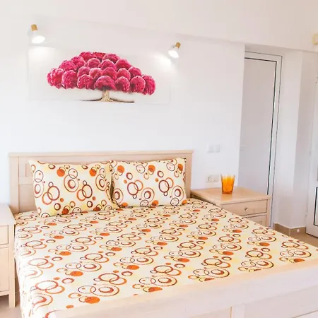 Kuni - Salty Pool & Panorama Feriehus Balchik