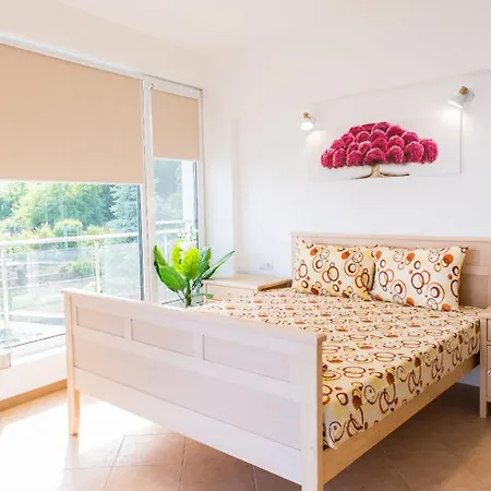 Kuni - Salty Pool & Panorama *