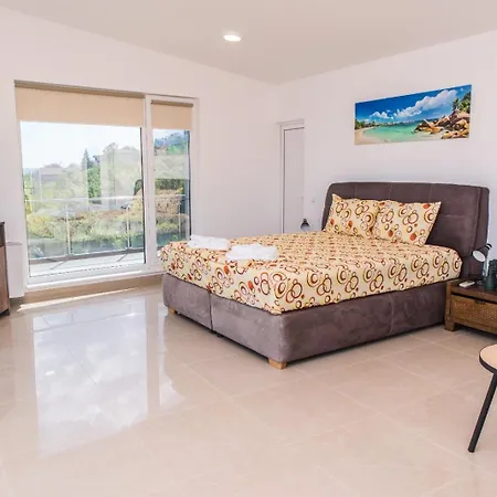 Kuni - Salty Pool & Panorama Balchik