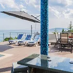 Kuni - Salty Pool & Panorama Vakantiehuis *